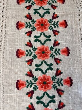 Vintage Hand Embroidered Floral Linen Table Runner